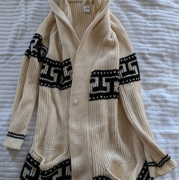 Sweater - Picture 2 of 4